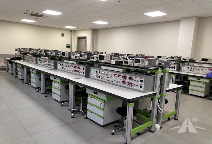 PG-535模电数电综合应用创新实训考核装置